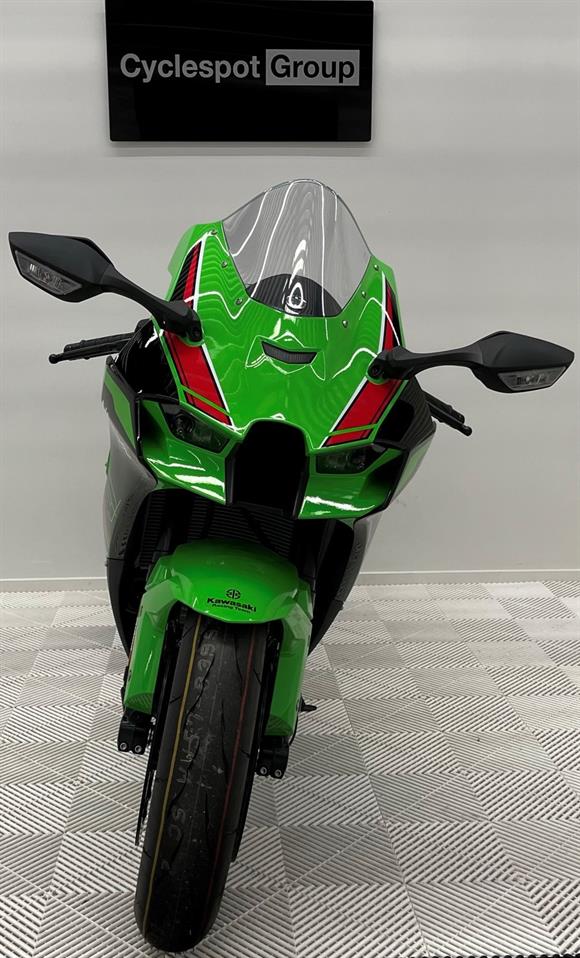 New Kawasaki ZX10R AKRAPOVIC slip on exhaust INCLUDED -  IN STOCK NOW !!!