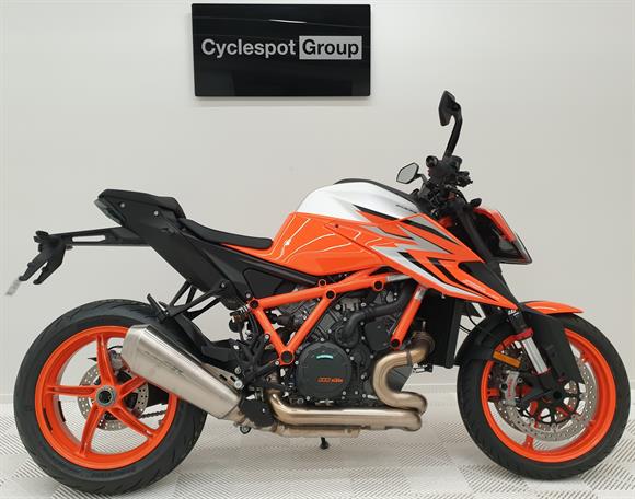 KTM 1290R SAVE $8,700 !!! 2023