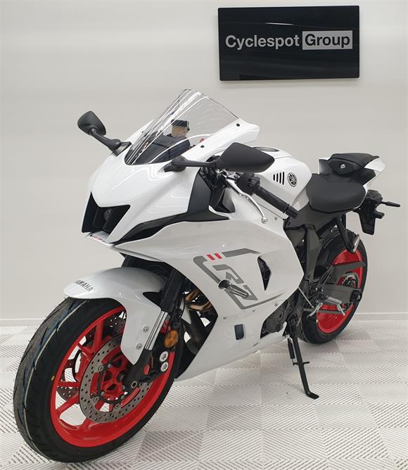 New Yamaha YZF-R7 High Output - SAVE $1,600