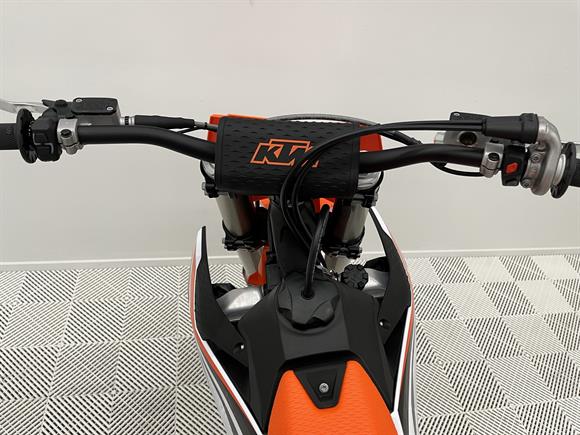 New KTM 450SX-F SAVE $1,850 !!!