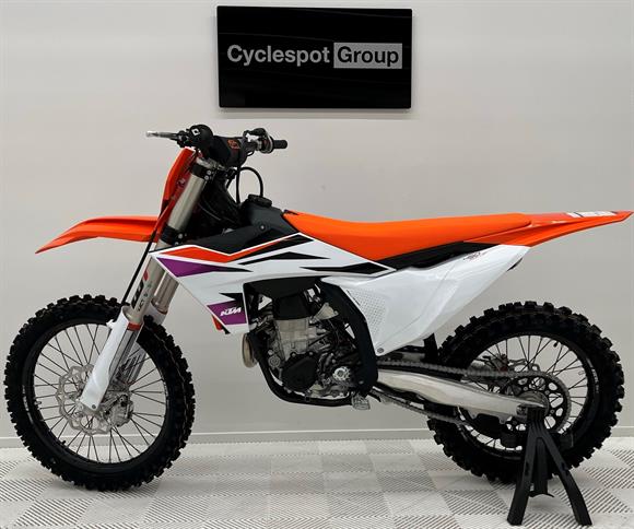 New KTM 450SX-F SAVE $1,850 !!!