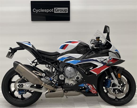 BMW M1000RR Why buy a new S1000RR M, when you can own this M1000RR for less!! 2022