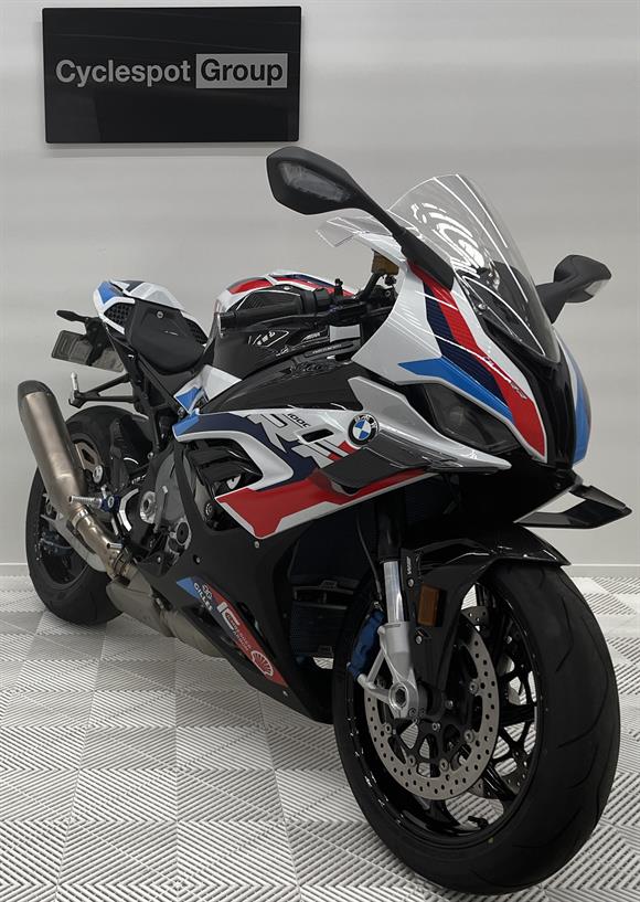 2022 BMW M1000RR Why buy a new S1000RR M, when you can own this M1000RR for less!!