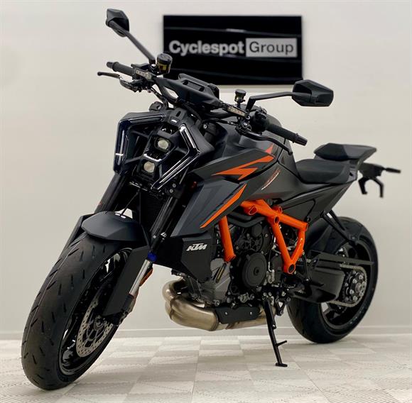 New KTM Superduke 1390 SUPER DUKE R EVO - SAVE $1,800 !!!