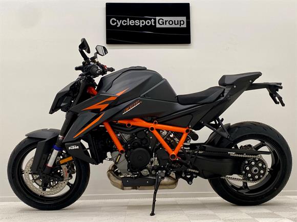 New KTM Superduke 1390 SUPER DUKE R EVO - SAVE $1,800 !!!