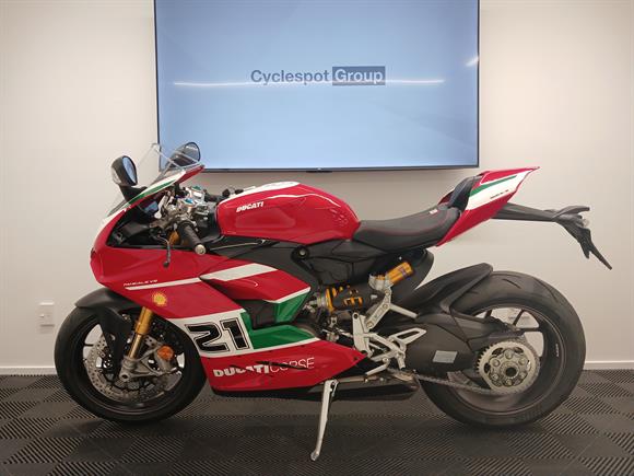 New Ducati Panigale V2 Bayliss 1 in stock