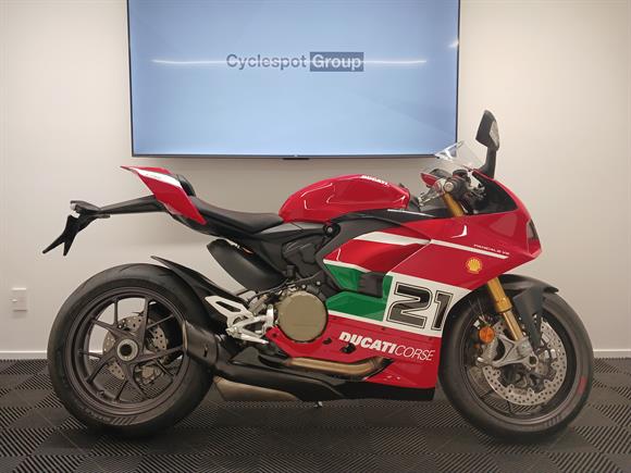 Ducati Panigale V2 Bayliss 1 in stock  2024