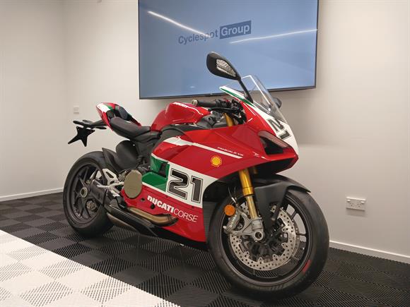 New Ducati Panigale V2 Bayliss 1 in stock