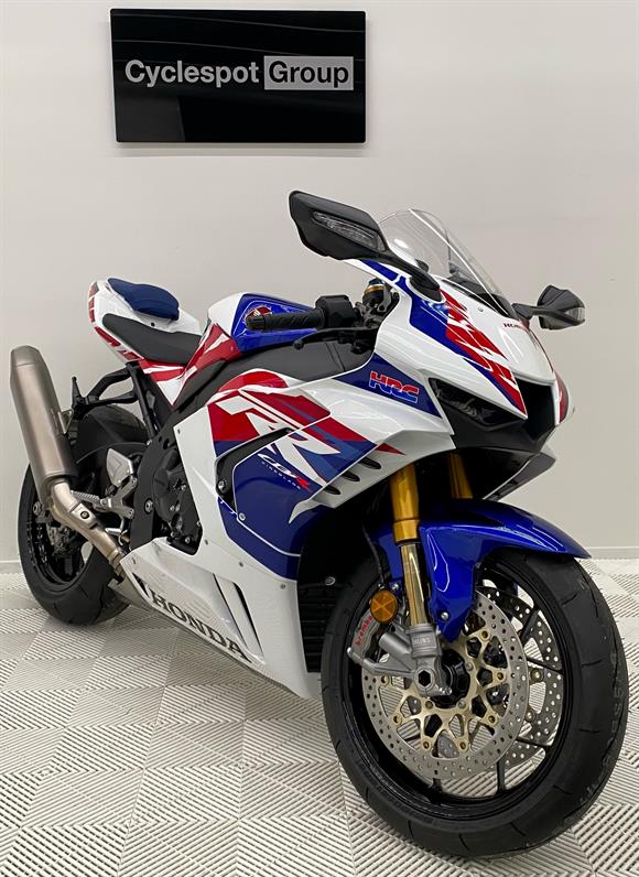 2023 Honda CBR1000RR-R FIREBLADE