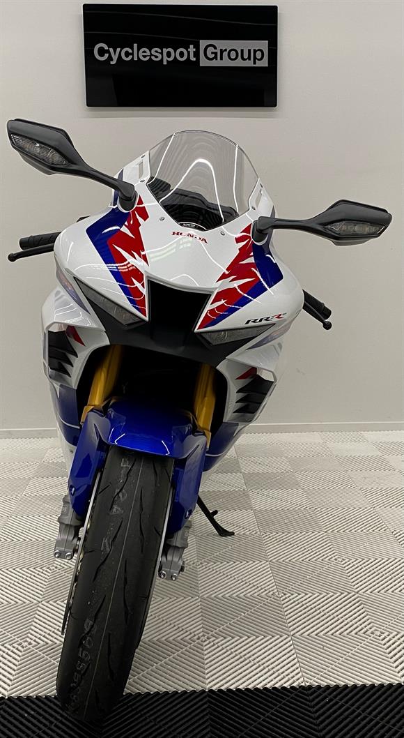 2023 Honda CBR1000RR-R FIREBLADE