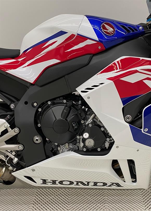 2023 Honda CBR1000RR-R FIREBLADE