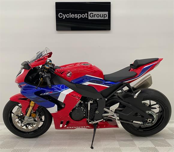 2021 Honda CBR1000RR-R FIREBLADE