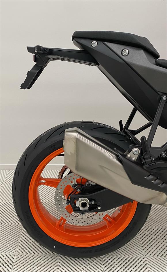 New KTM Duke 990 - SAVE $2,500 !!!