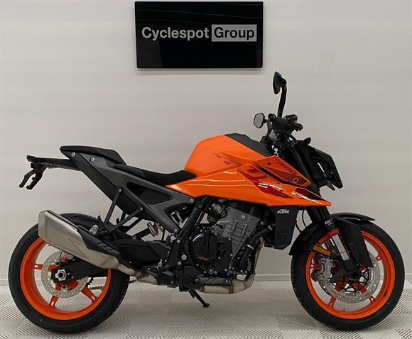 KTM Duke 990 - SAVE $2,500 !!! 2024