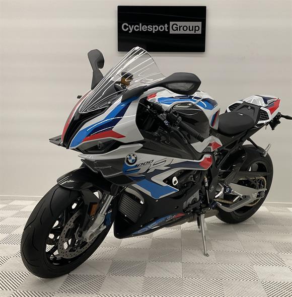 2022 BMW M1000RR