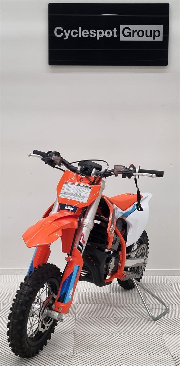 New KTM SX-E3 3.9kW - SAVE $1,350 !!!