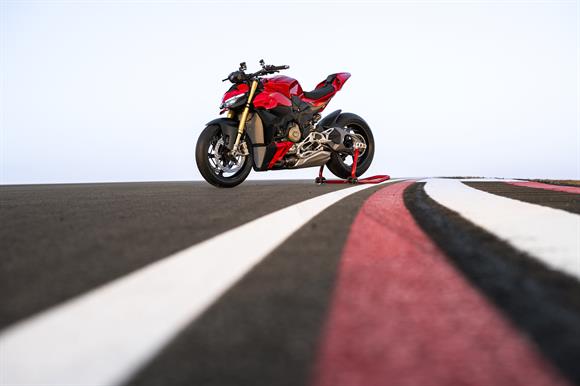 New Ducati Street Fighter V4