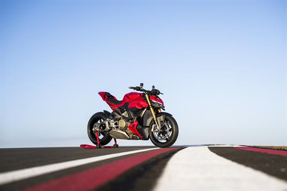 New Ducati Street Fighter V4