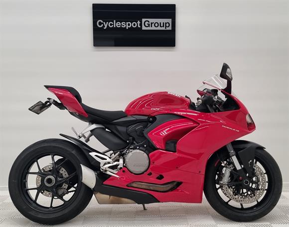 Ducati Panigale V2 2022