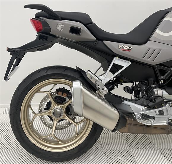 2024 Moto Guzzi V100 Mandello Aviazione Navale