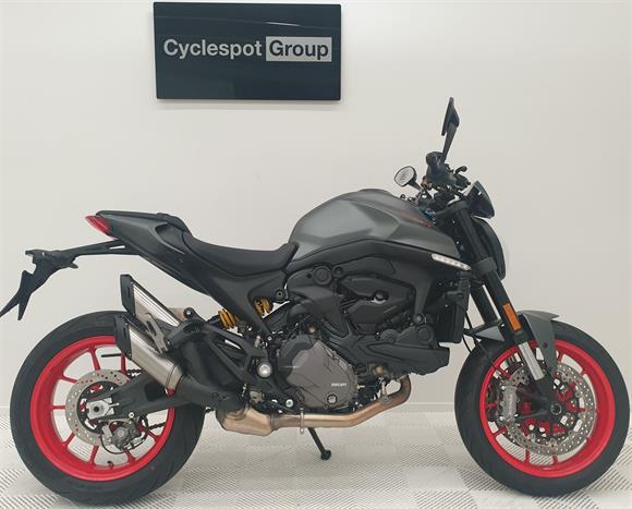 Ducati Monster PLUS 2023