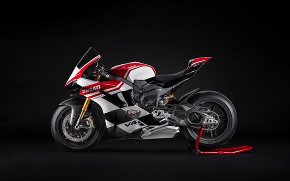 New Ducati Panigale V4 Tricolore