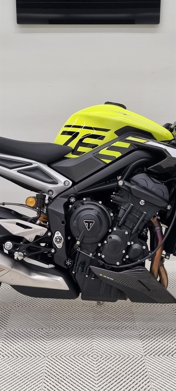 2023 Triumph Street Triple 765 RS Moto2