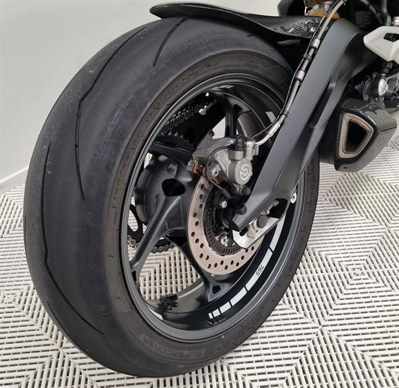 2023 Triumph Street Triple 765 RS Moto2