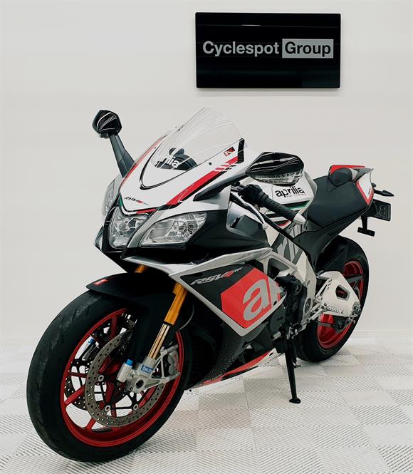 2017 Aprilia RSV4 RF