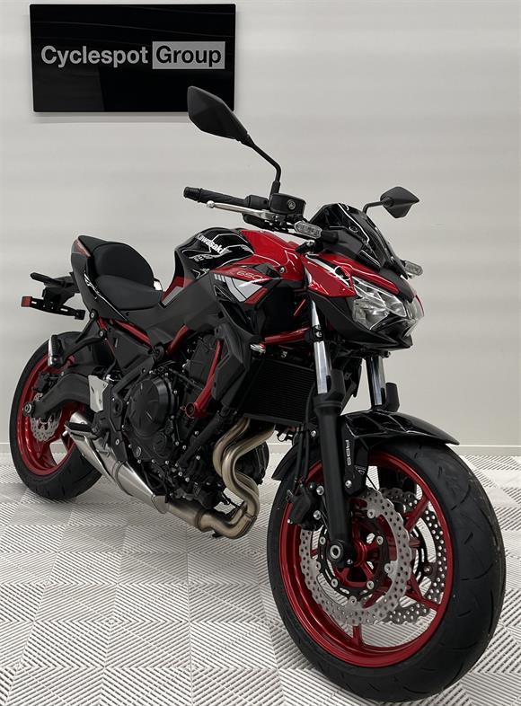 New Kawasaki Z650 SAVE $1000  - IN STOCK NOW !!!