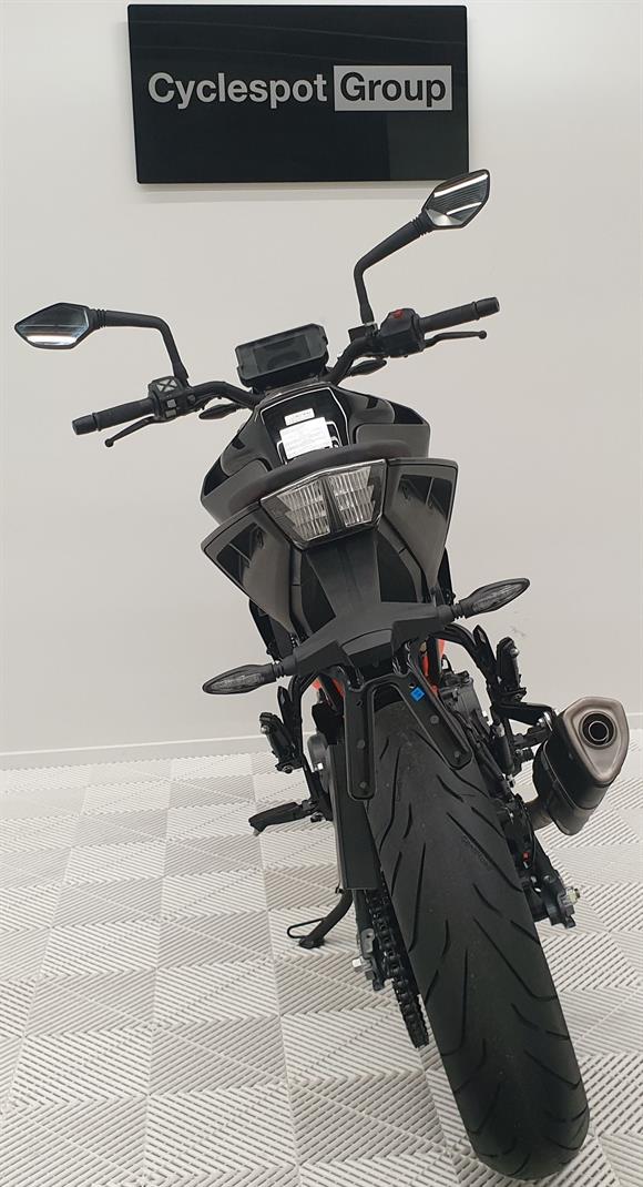 New KTM Duke 390 Duke - SAVE $1,450 !!!