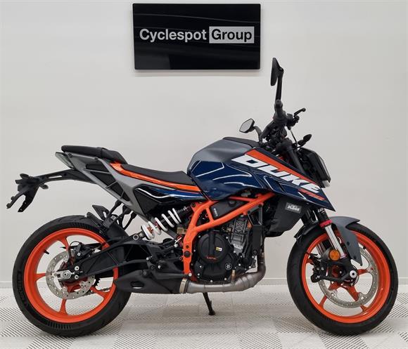 KTM Duke 390 - SAVE $950 !!! 2024