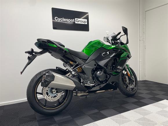 Kawasaki ZX1100 Ninja SX SE 2025 - Cyclespot Leading Motorcycle