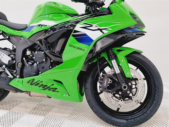 Kawasaki ZX6R Ninja ZX-6R 2026 - Cyclespot Leading Motorcycle
