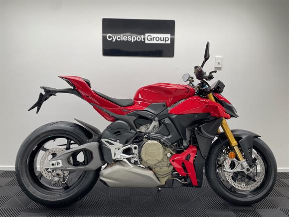 Ducati Street Fighter V4 2026