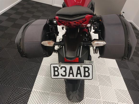 2015 Kawasaki ER650 With Soft Panniers - FULL POWER