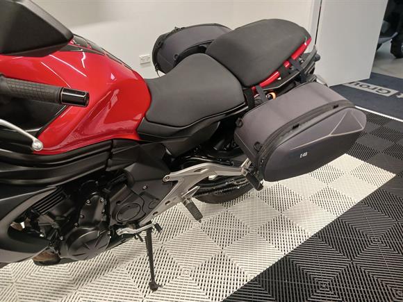 2015 Kawasaki ER650 With Soft Panniers - FULL POWER