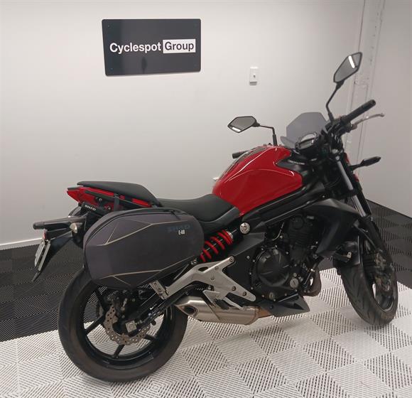 2015 Kawasaki ER650 With Soft Panniers - FULL POWER