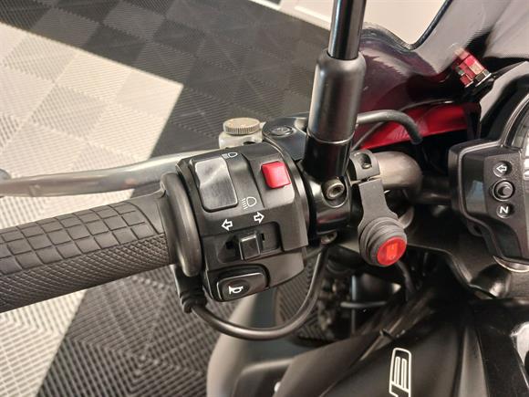 2015 Kawasaki ER650 With Soft Panniers - FULL POWER