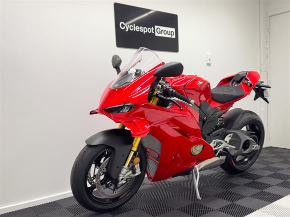 New Ducati Panigale V4S EX DEMO
