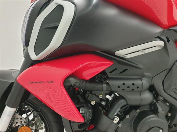 New Ducati Diavel V4
