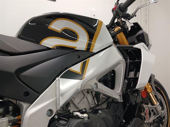 New Aprilia Tuono V4 Factory + Akrapovic Slip-on