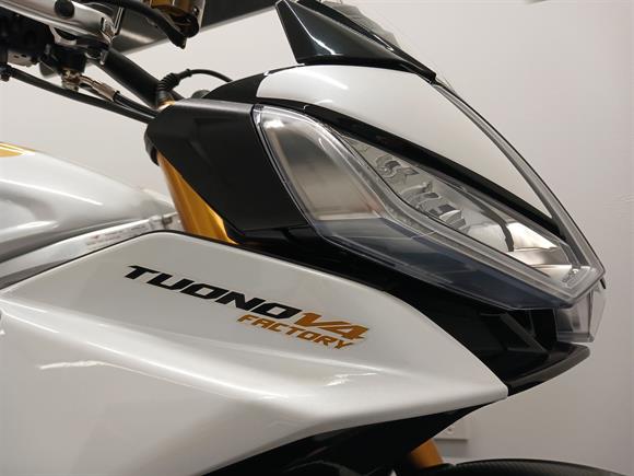 New Aprilia Tuono V4 Factory + Akrapovic Slip-on