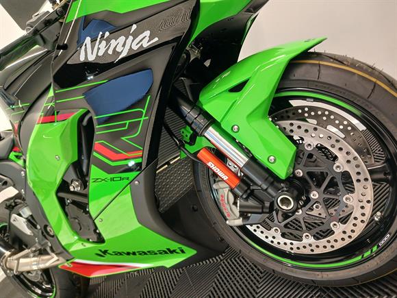 New Kawasaki ZX10R SAVE $6900 + AKRAPOVIC SLIP ON