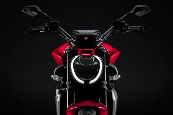 New Ducati XDiavel V4