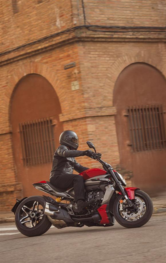 New Ducati XDiavel V4