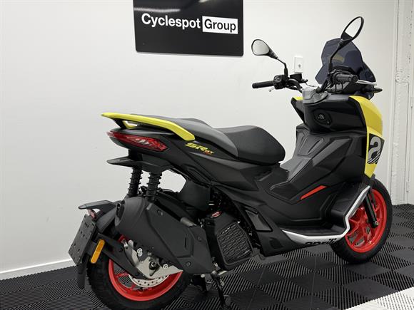 New Aprilia SR GT 200