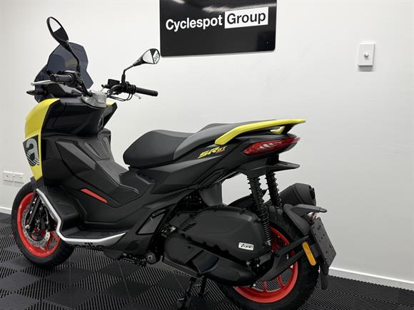 New Aprilia SR GT 200