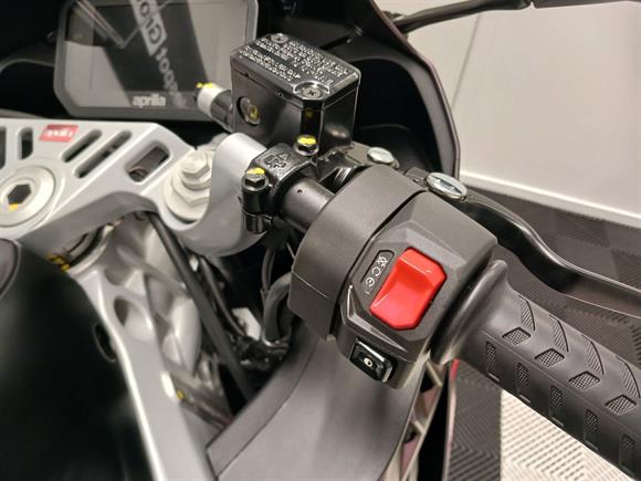 New Aprilia RS457 PRISMATIC BLACK - free quickshifter
