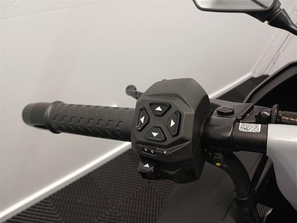 New Aprilia RS457 PRISMATIC BLACK - free quickshifter